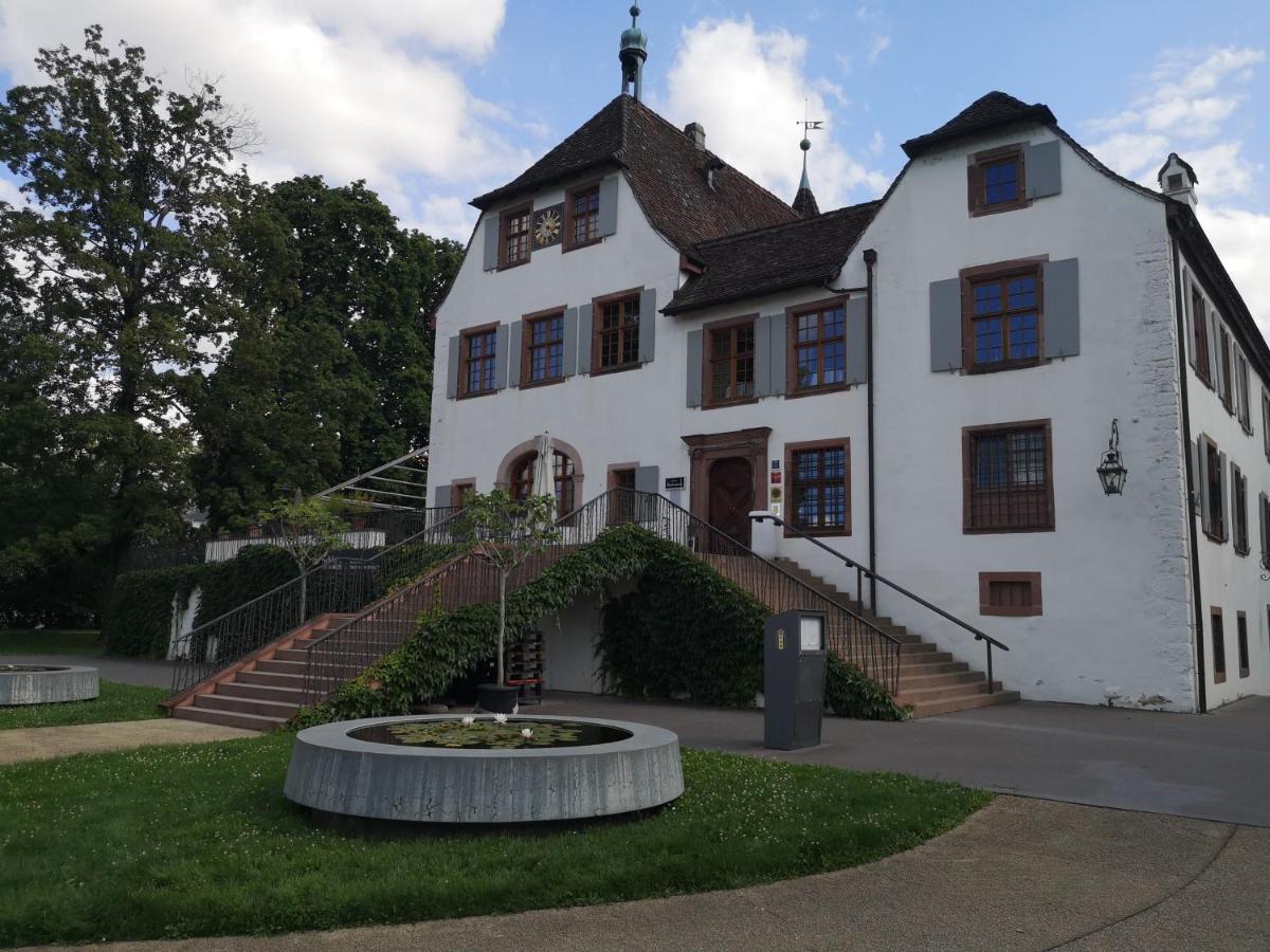 Hotel Im Schlosspark Binningen Zewnętrze zdjęcie